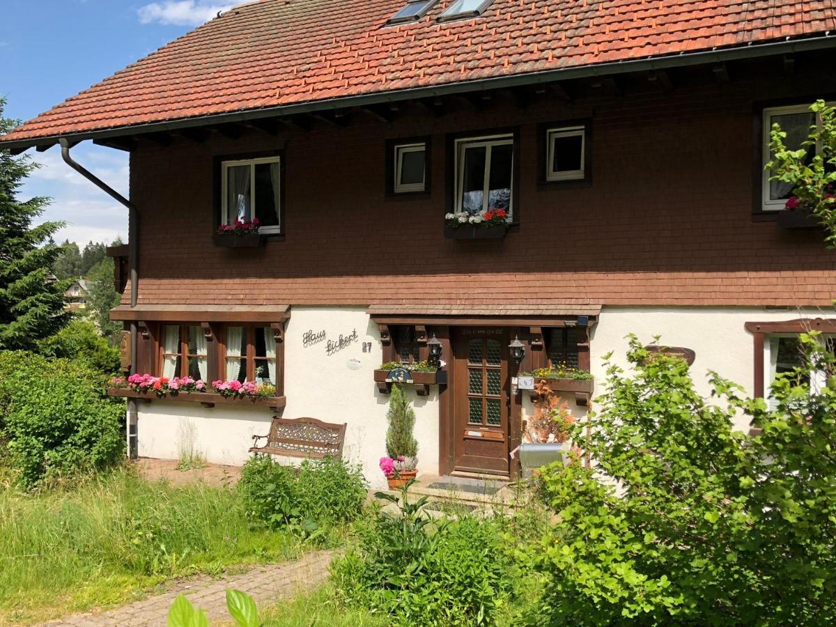 Gaestehaus Lickert Familie Dreher Hinterzarten Bagian luar foto